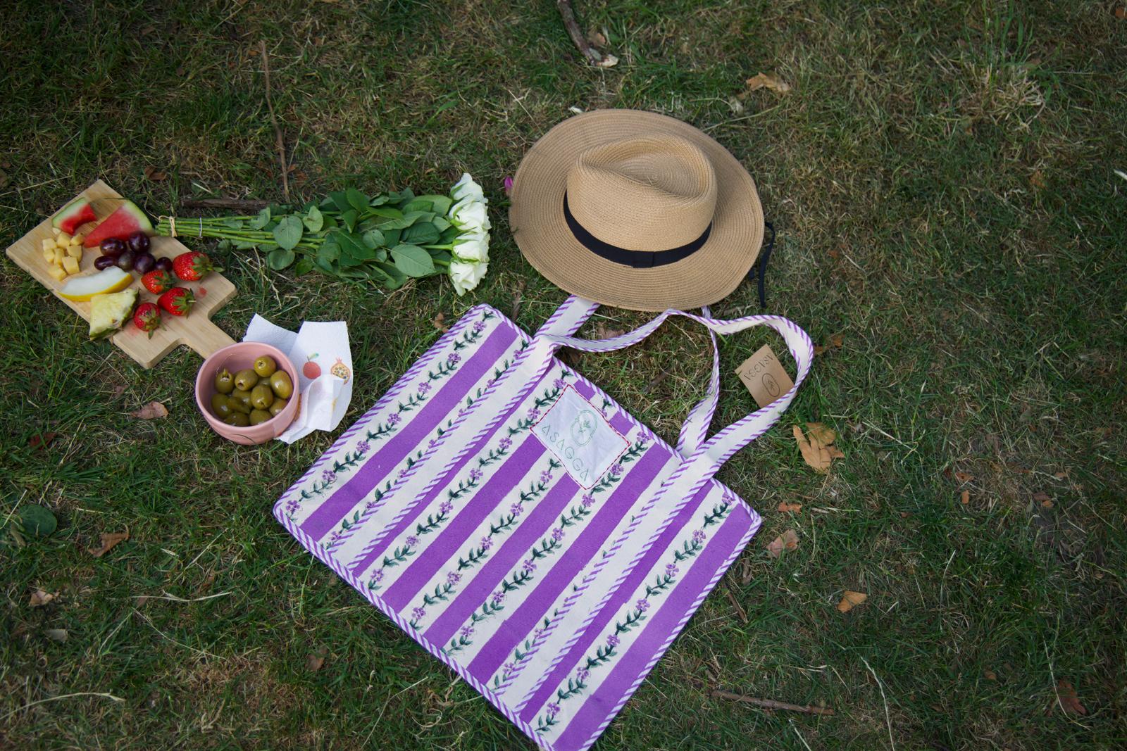 Slow Sunday Tote