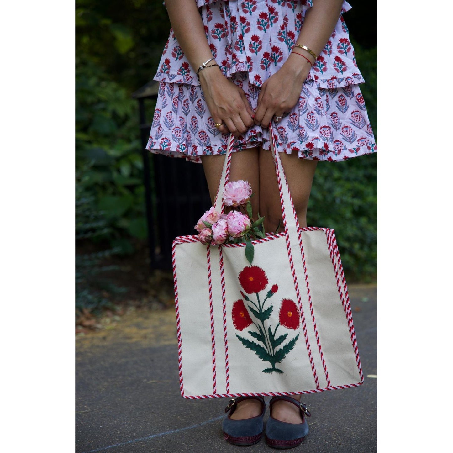 Slow Sunday Tote